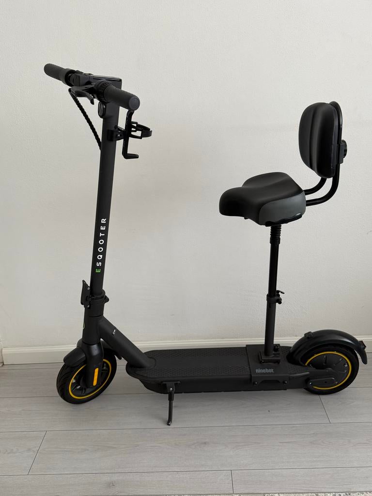 ESQOOTER elektrische step Ninebot - Zo goed als nieuw, Fietsen en Brommers, Steps, Zo goed als nieuw, Elektrische step (E-scooter)