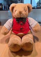 Te koop bruine knuffelbeer met gilet en strik (hoogte 35 cm), Ophalen of Verzenden, Zo goed als nieuw, Beer