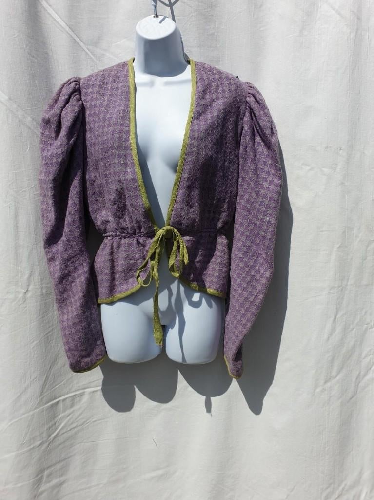 Gaaf middeleeuws jasje. 2 stuks aanwezig. Mt S - Carnaval, Carnaval, ., Ophalen of Verzenden, Zo goed als nieuw