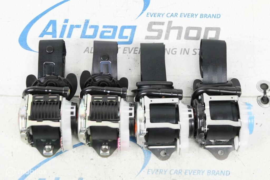 2 x gordels vooraan + 2 x achteraan Porsche Cayenne, Gebruikt, Ophalen of Verzenden