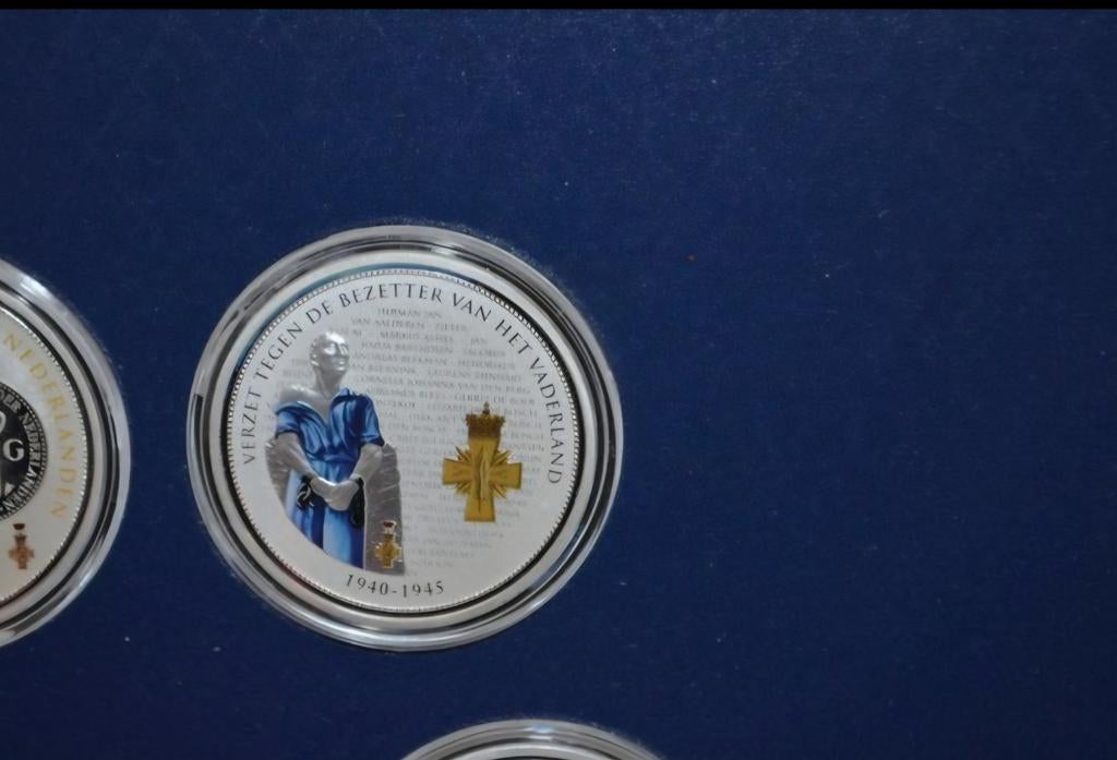 Nederland - Prestigeset Oranje zal Overwinnen 2016, Postzegels en Munten, Munten | Nederland, Verzenden, Koningin Beatrix, Euro's