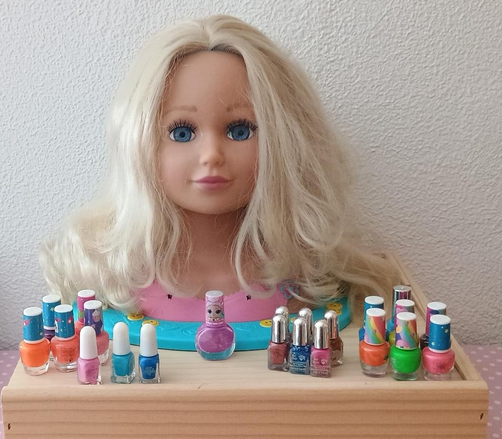Kappershoofd voor de kids (heel veel nagellak), Ophalen of Verzenden, Gebruikt, Overige typen