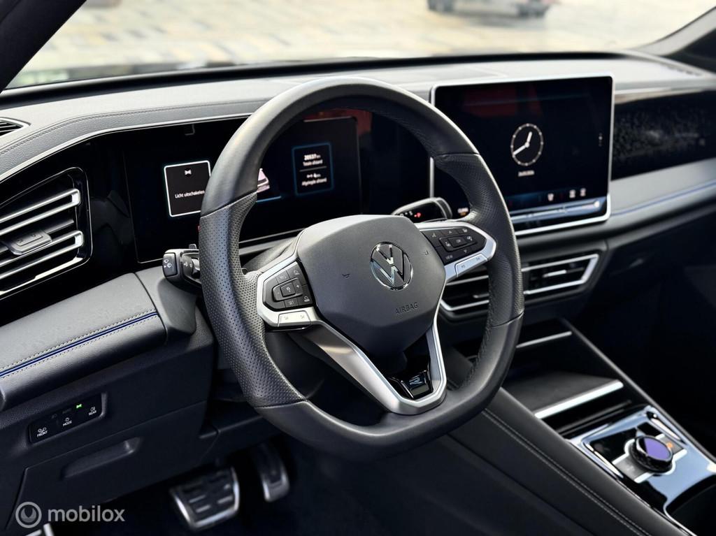 Volkswagen Tiguan 1.5 eTSI R-Line |Pano|Massage|Koeling|Leer, Verwarming stoelen achter, 4 cilinders, 150 pk, Leder