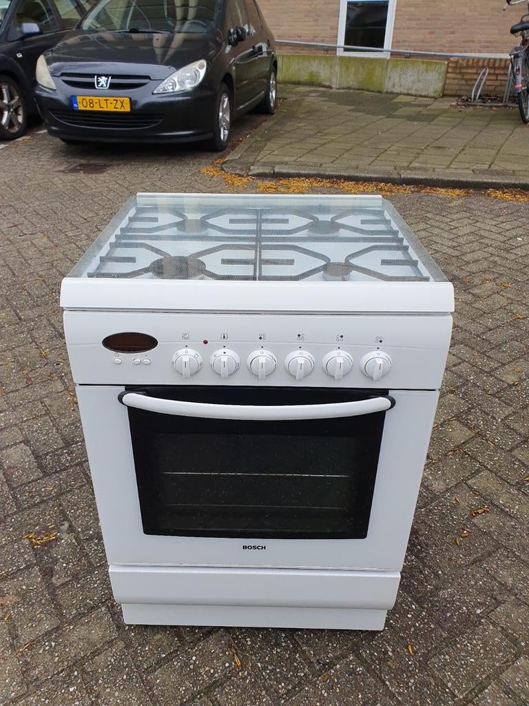 BOSCH gasfornuis met hete lucht oven Bezorgingn mogelijk, Witgoed en Apparatuur, Fornuizen, Ophalen of Verzenden, Hete lucht, Gas
