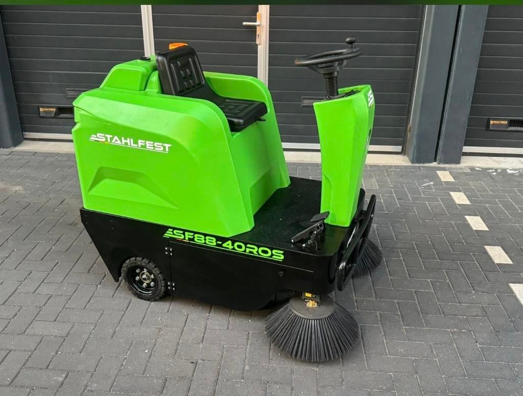 Stahlfest ASFB-40ROS Veegmachine - Zo goed als nieuw, Doe-het-zelf en Verbouw, Reinigingsmachines, Zo goed als nieuw, Overige typen