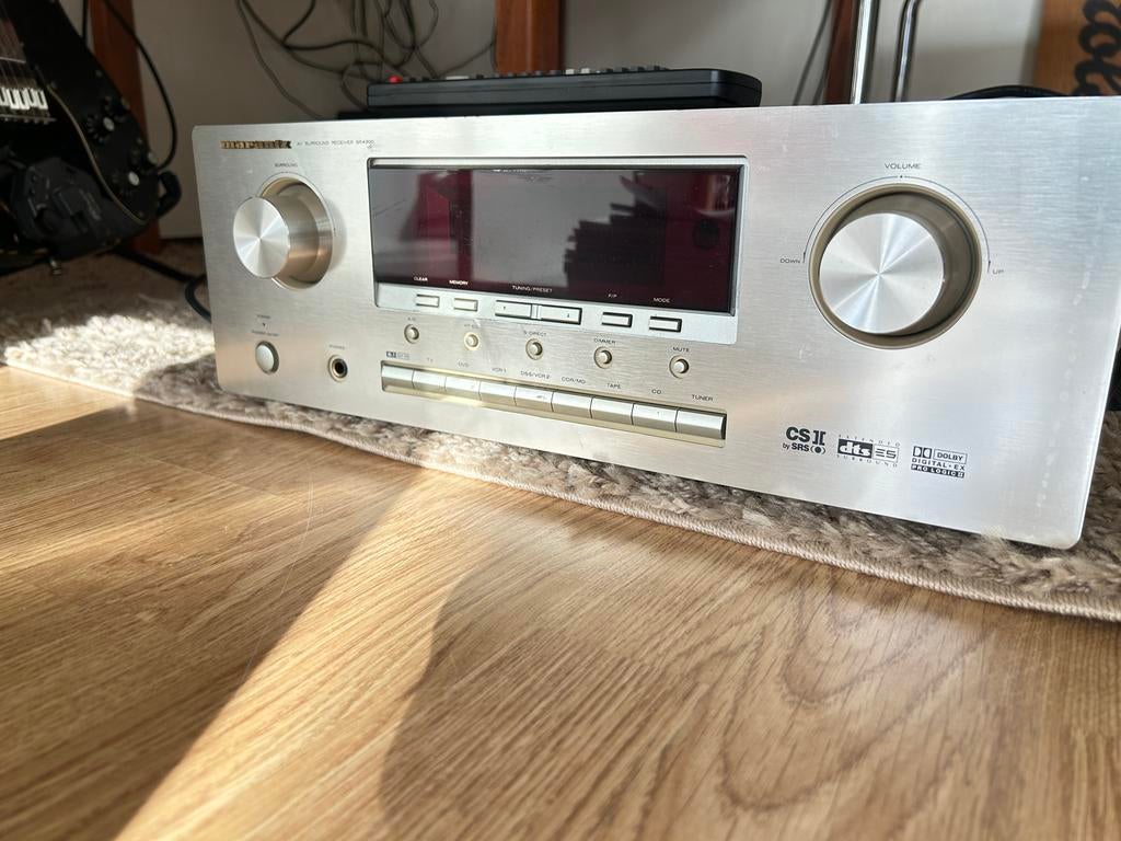 Mooie Marantz versterker, Zo goed als nieuw, 60 tot 120 watt, Stereo, Ophalen