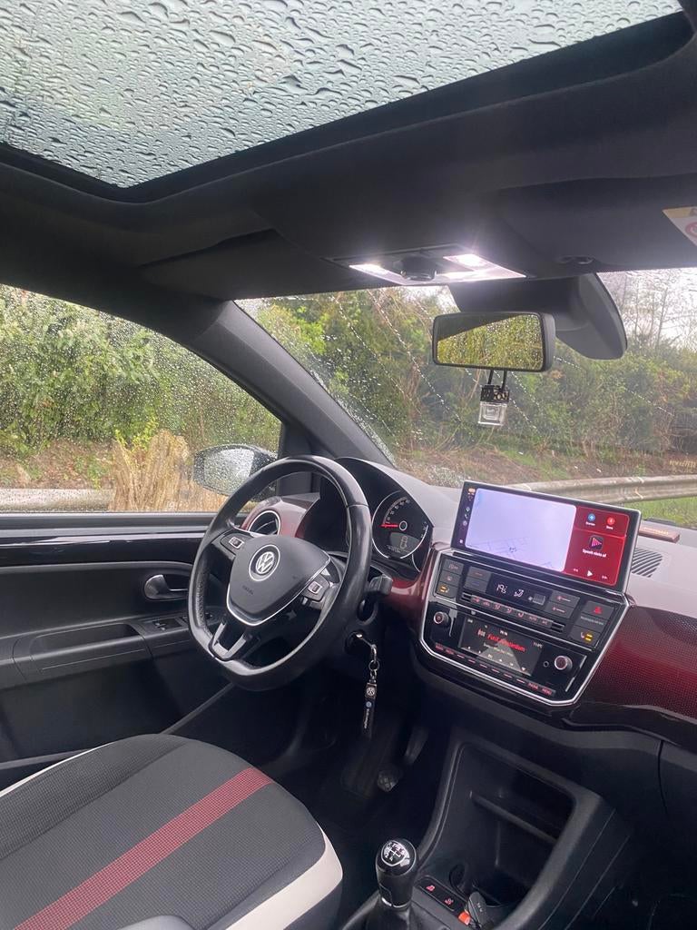 Volkswagen up! 1.0 R-Line TSI 90PK  Pano Clima Camera Uniek, Auto's, Volkswagen, Voorwielaandrijving, USB, Leder en Stof, Origineel Nederlands