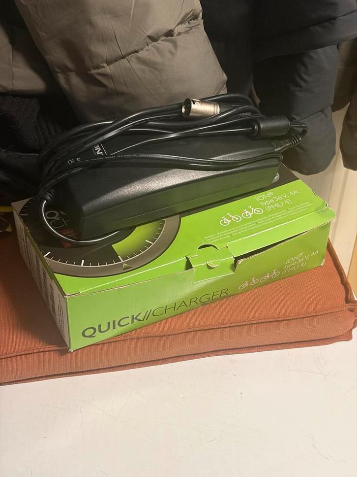 Sparta Batavus PMU4 36V 4A Snellader, Hobby en Vrije tijd, Elektronica-componenten, Zo goed als nieuw, Ophalen of Verzenden