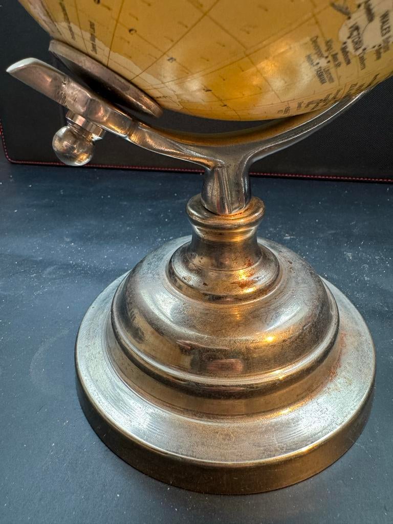 Decoratieve Globe op Metalen Voet - Wereldbol, Ophalen of Verzenden, Gebruikt