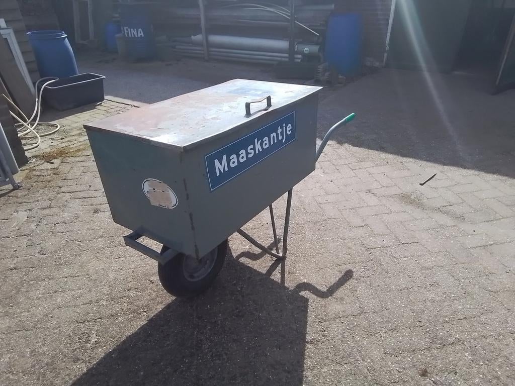 Te koop gereedschaps kruiwagen, Ophalen, Gebruikt