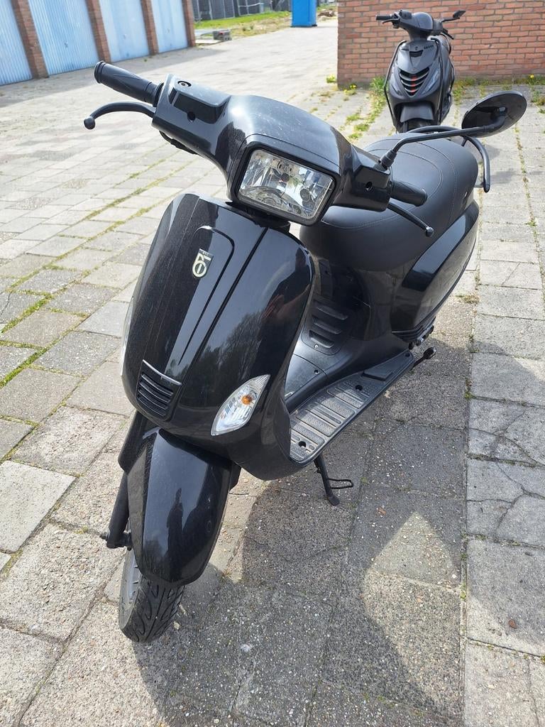 BTC Riva S zwart 45 km/h - Goed lopende bromscooter, Fietsen en Brommers, Ophalen, Gebruikt, Overige merken