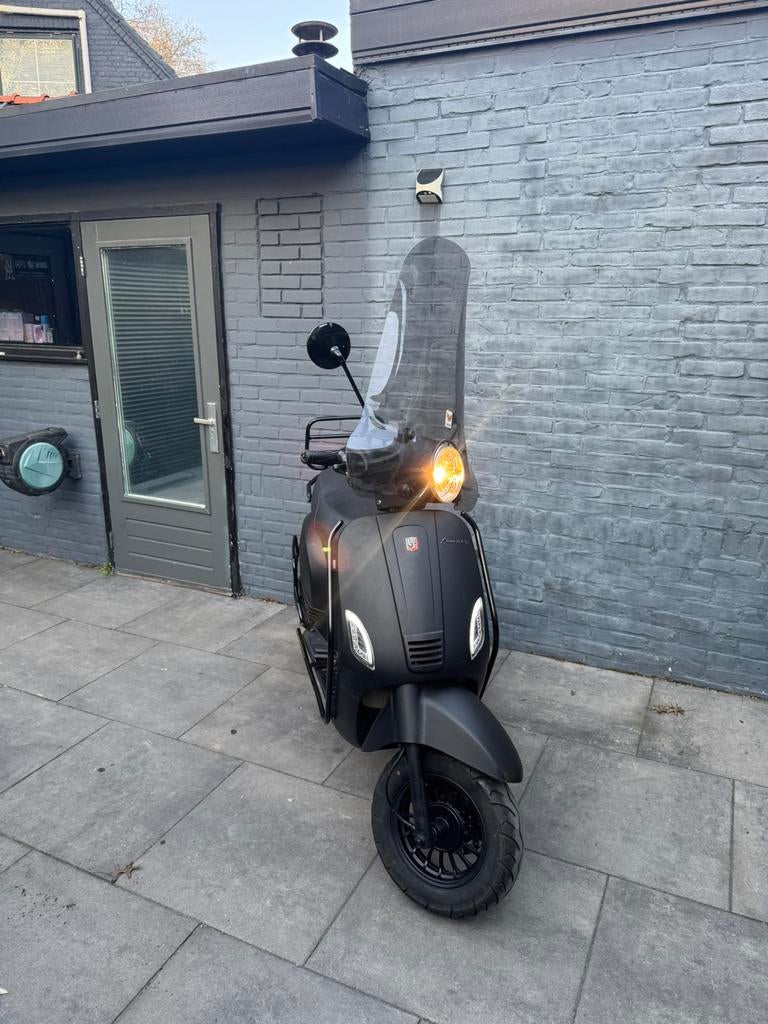 La souris sourini R, Fietsen en Brommers, Scooters | Overige merken, Ophalen of Verzenden, Zo goed als nieuw, Benzine