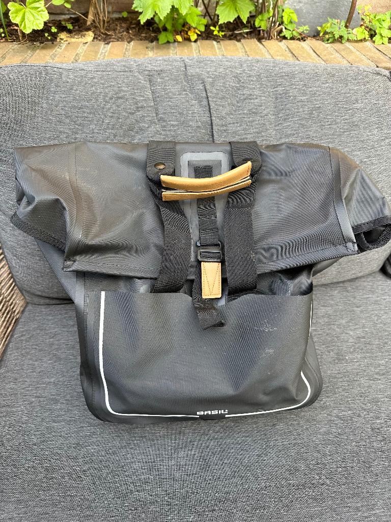 Fietstas zgan merk Basil, Ophalen, Zo goed als nieuw, Basil