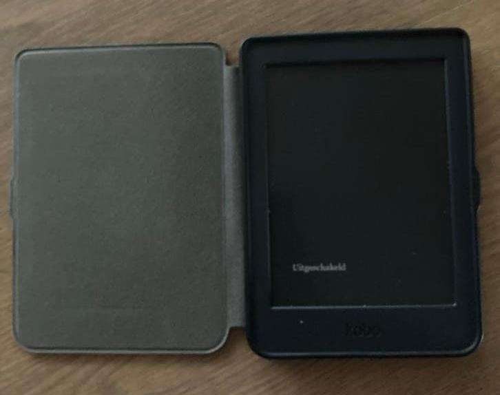 Kobo nia e-reader met hoesje, Ophalen of Verzenden, Zo goed als nieuw, 4 GB of minder, Touchscreen