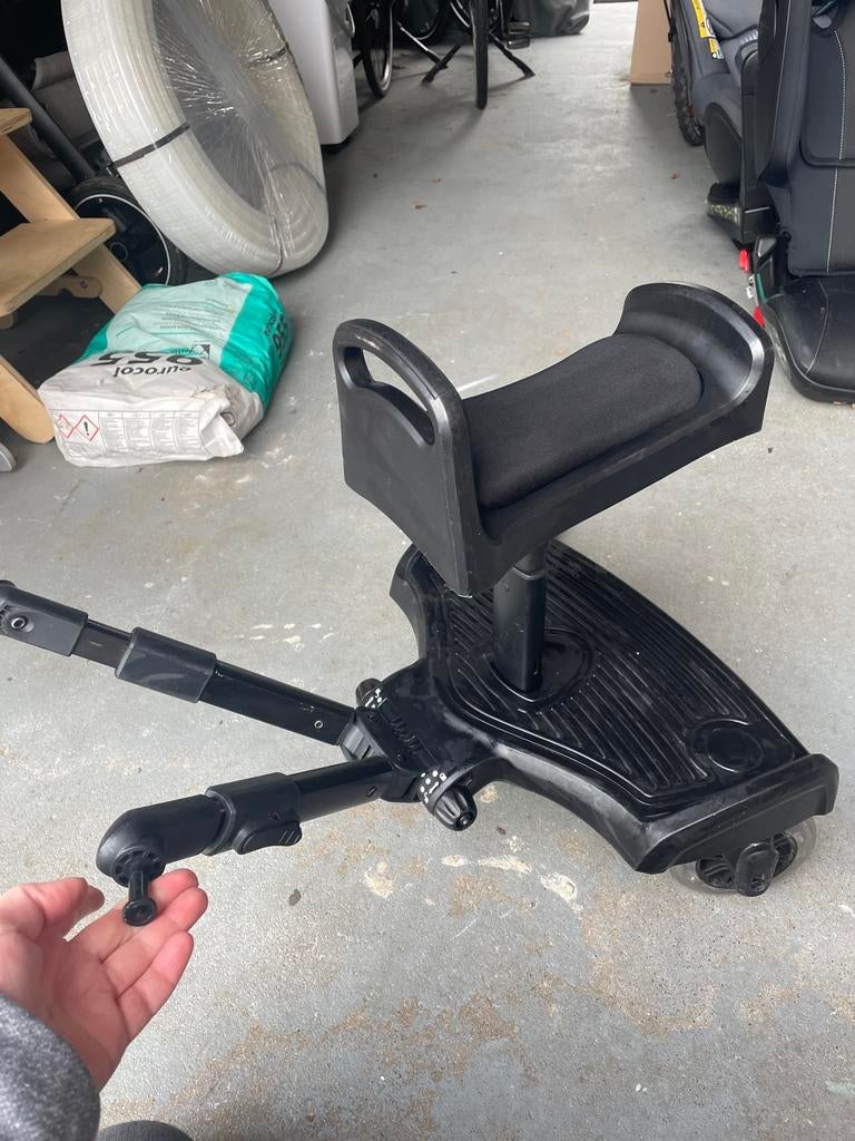 Meerijdplankje kinderwagen - zwart met zitje, Ophalen, Zo goed als nieuw