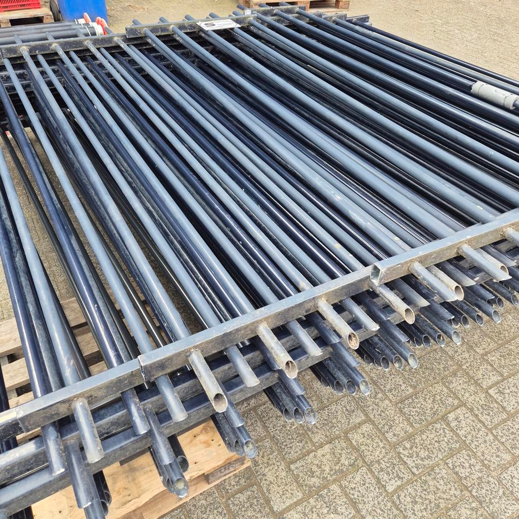 30m1 Spijlen hekwerk 240cm hoog, Ophalen, IJzer