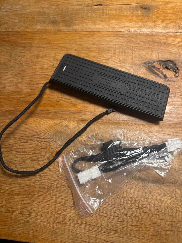 Draadloze Qi Auto Oplader - Inbouw + Kabelset, Auto diversen, Auto-accessoires, Nieuw, Ophalen of Verzenden