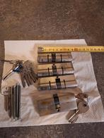 Partij cilindersloten met sleutels, Doe-het-zelf en Verbouw, Hang- en Sluitwerk, Ophalen of Verzenden, Gebruikt, Slot