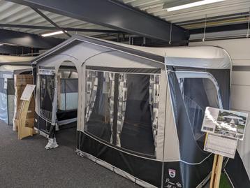 Showmodel + Overige Walker Pioneer 240 Voortenten uitverkoop beschikbaar voor biedingen