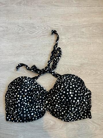 Bikinitop zwart met stippen beschikbaar voor biedingen