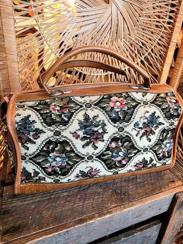 YatvaVintage: YV6168: Vintage 60's/70's Tapestry Bag Tas  beschikbaar voor biedingen