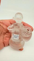 Hummel Goebel glazen figuur:  Meisje met mand, Verzenden