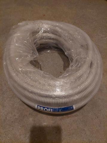 Flexbuis PVC 25 meter - Nieuw! beschikbaar voor biedingen