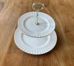 Royal Albert Val d'or grootste 2-laags etagere ivoorwit goud, Ophalen of Verzenden, Zo goed als nieuw, Porselein, Bord of Schaal