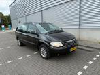 Chrysler Grand Voyager 3.3 I 128KW Limited 2004 Zwart, 3301 cc, 450 kg, Beige, Grand Voyager