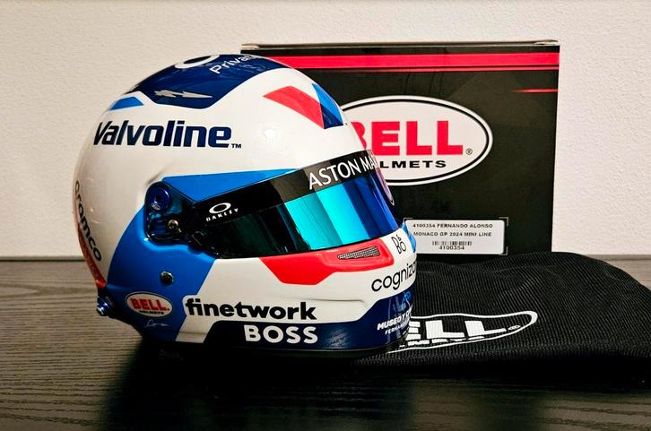 F1 Fernando Alonso Monaco 2024 helm schaal 1/2, Verzamelen, Automerken, Motoren en Formule 1, Zo goed als nieuw, Formule 1, Ophalen of Verzenden