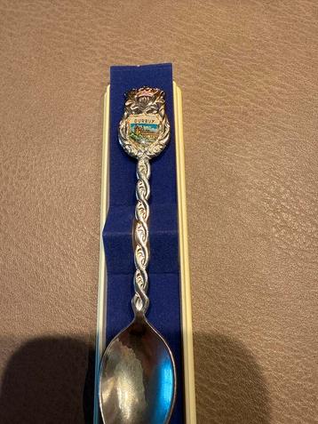 Durbuy Souvenir Lepel in Doos beschikbaar voor biedingen