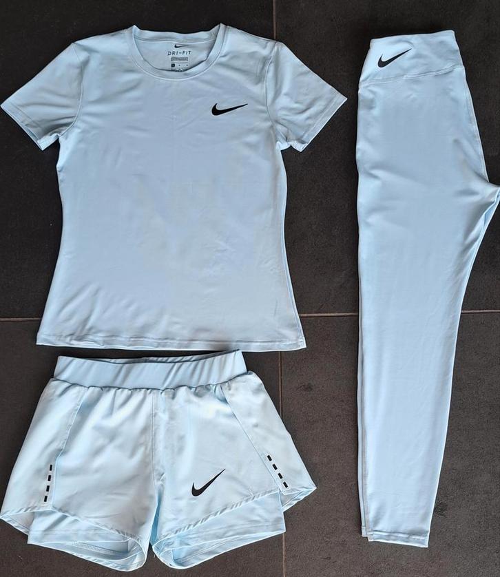 Nike Sportsetje Maat S - Lichtblauw, Kleding | Dames, Sportkleding, Zo goed als nieuw, Fitness of Aerobics, Maat 36 (S), Blauw