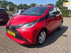 Toyota Aygo 1.0 VVT-i x-play Airco/ Camera/ Cruise control, Voorwielaandrijving, Stof, Gebruikt, 4 stoelen