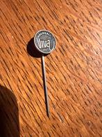 Vauxhall Viva Pin Badge - Vintage Auto Memorabilia, Auto diversen, Ophalen of Verzenden