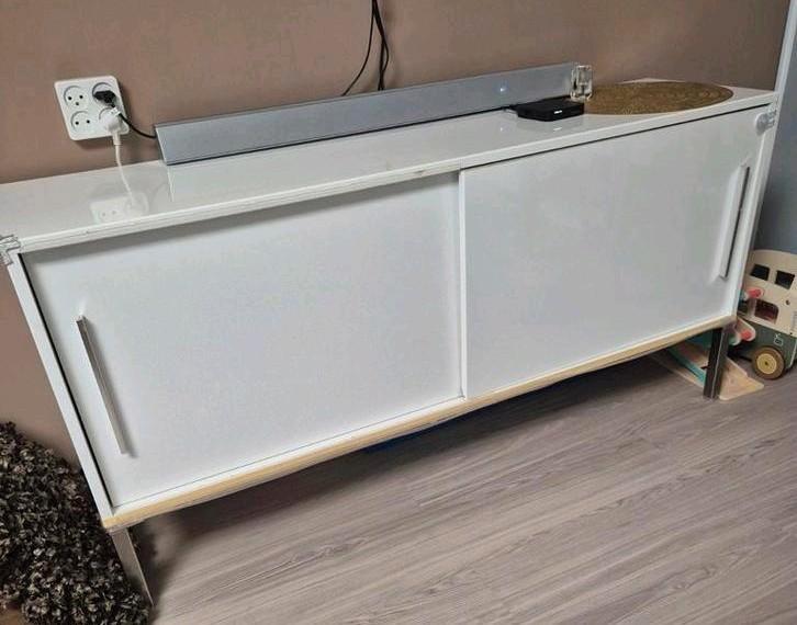 Witte Tv-kast dressoir met schuifdeuren, Huis en Inrichting, Kasten | Televisiemeubels, Gebruikt, Minder dan 100 cm, 100 tot 150 cm