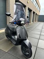 Vespa sprint 2019 geel kenteken 8 duizend km! Full option, Fietsen en Brommers, Scooters | Kymco, Ophalen of Verzenden, Zo goed als nieuw