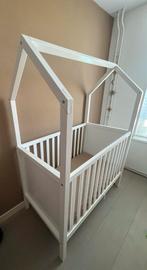 Bopita Huisbedje 60x120 + Matras, Kinderen en Baby's, Babywiegjes en Ledikanten, Ophalen, Zo goed als nieuw, Ledikant