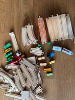 Houten treinbaan en Brio electrische trein, Kinderen en Baby's, Speelgoed | Houten speelgoed, Ophalen of Verzenden, Gebruikt
