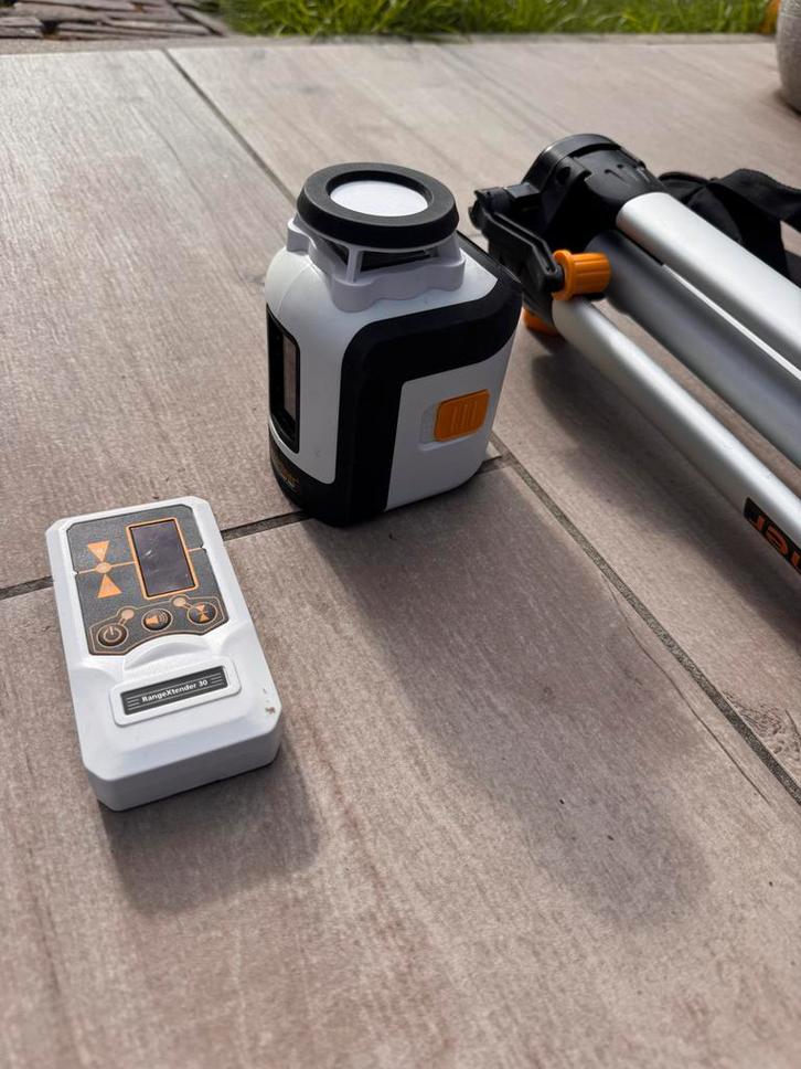 Laserliner Smartlinelaser 360 + Ontvanger & Statief, Doe-het-zelf en Verbouw, Meetapparatuur, Gebruikt, Licht, Ophalen of Verzenden