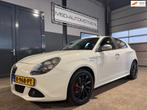 Alfa Romeo Giulietta 1.4 T Distinctive|Stoelverwarming|Keuri, Auto's, Alfa Romeo, Voorwielaandrijving, Gebruikt, Zwart, 4 cilinders