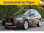 BMW X1 sDrive20i 184 pk | NL-Auto | Afn.trekhaak | Navigatie, Auto's, BMW, 12 maanden, Euro 6, Origineel Nederlands, Grijs