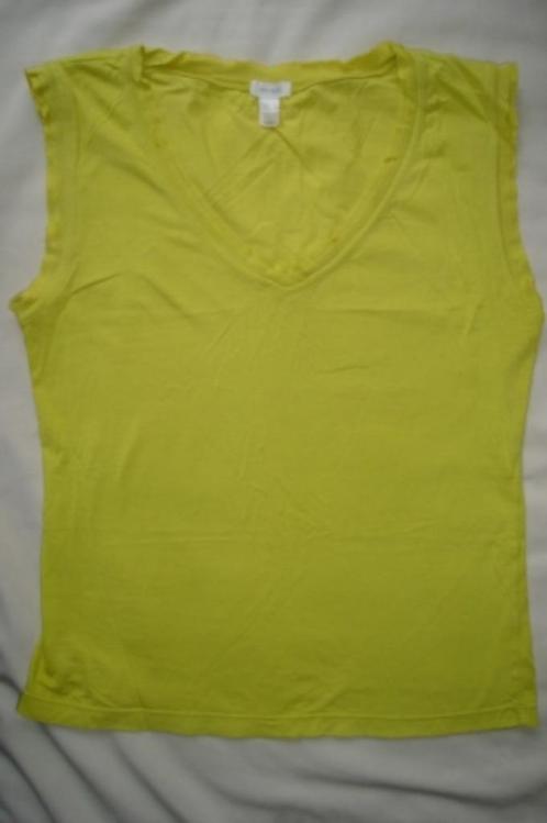 Limoengroene simpele top v-hals casual egf, Kleding | Dames, Tops, Zo goed als nieuw, Maat 38/40 (M), Groen, Zonder mouw, Ophalen of Verzenden