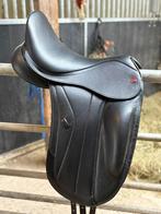 Kent & Masters dressuurzadel 17,5” – als nieuw!, Dieren en Toebehoren, Paarden en Pony's | Zadels, Ophalen of Verzenden, Zo goed als nieuw