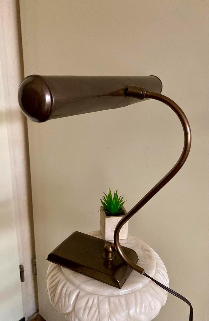Antieke vintage koperen bureaulamp bankierslamp messing., Huis en Inrichting, Lampen | Tafellampen, Zo goed als nieuw, Minder dan 50 cm