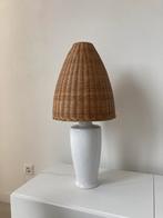 Tafellamp Mushroom lamp wit keramieke voet met rieten kap, Minder dan 50 cm, Ophalen of Verzenden, Zo goed als nieuw
