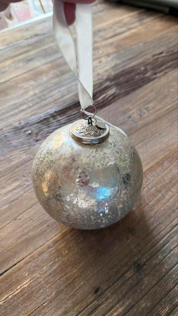 Riviera Maison kerstbal beschikbaar voor biedingen