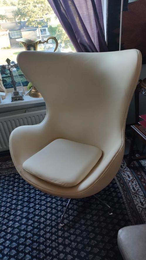 Egg chair, ei stoel, naar een model van Fritz Hansen, Huis en Inrichting, Fauteuils, Zo goed als nieuw, Ophalen