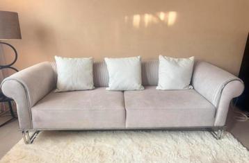 Sofa - zo goed als nieuw beschikbaar voor biedingen