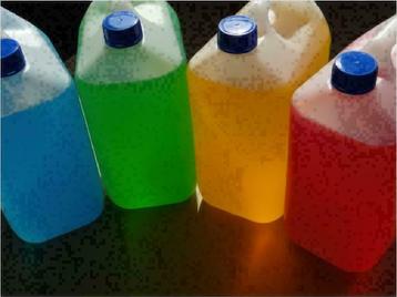 VLOEIBAAR WASMIDDEL  10 LTR  Dit krachtige, professionele wa beschikbaar voor biedingen