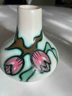 Gouda keramiek Klein Flora vaasje, Antiek en Kunst, Antiek | Keramiek en Aardewerk, Ophalen of Verzenden
